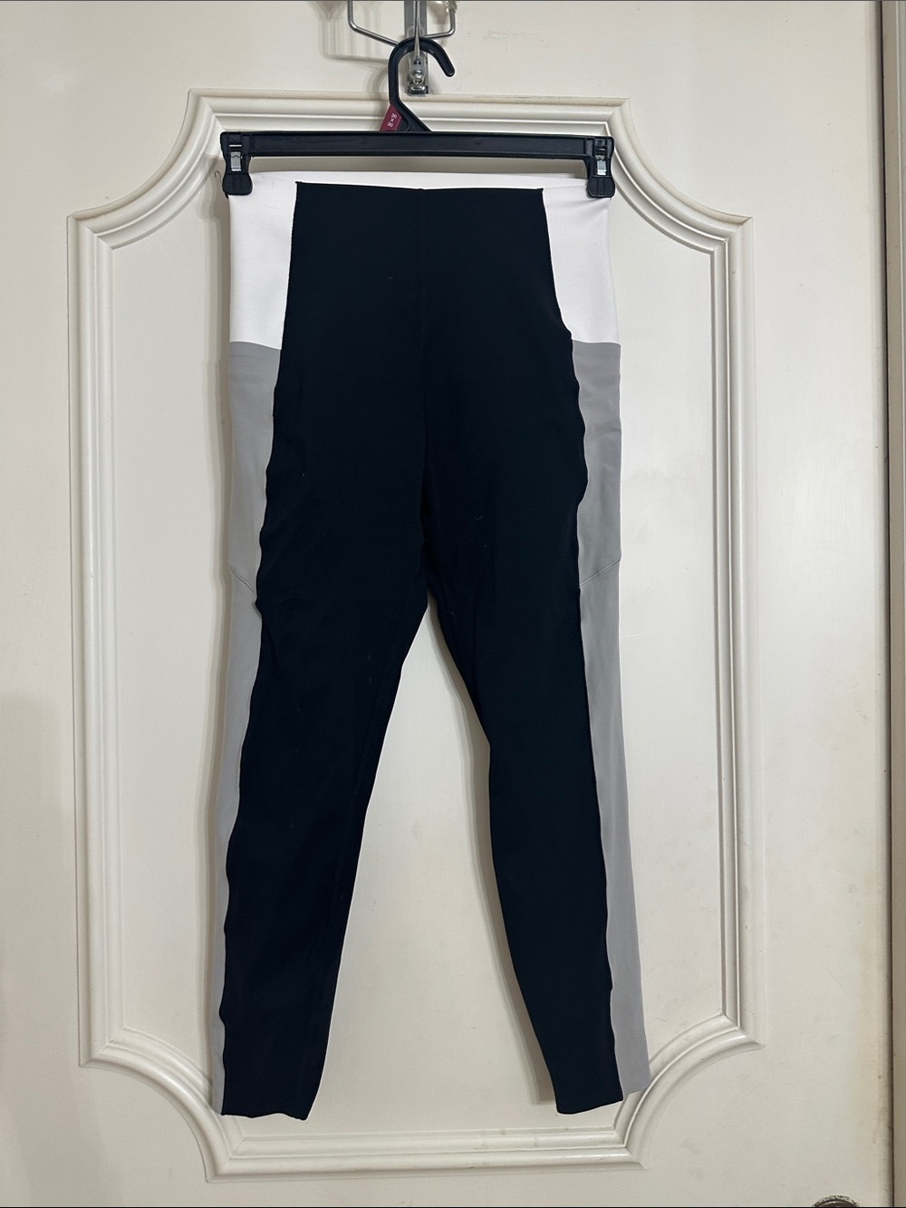 Sweaty Betty Black, Gray & White Colorblock Kids Leggings
